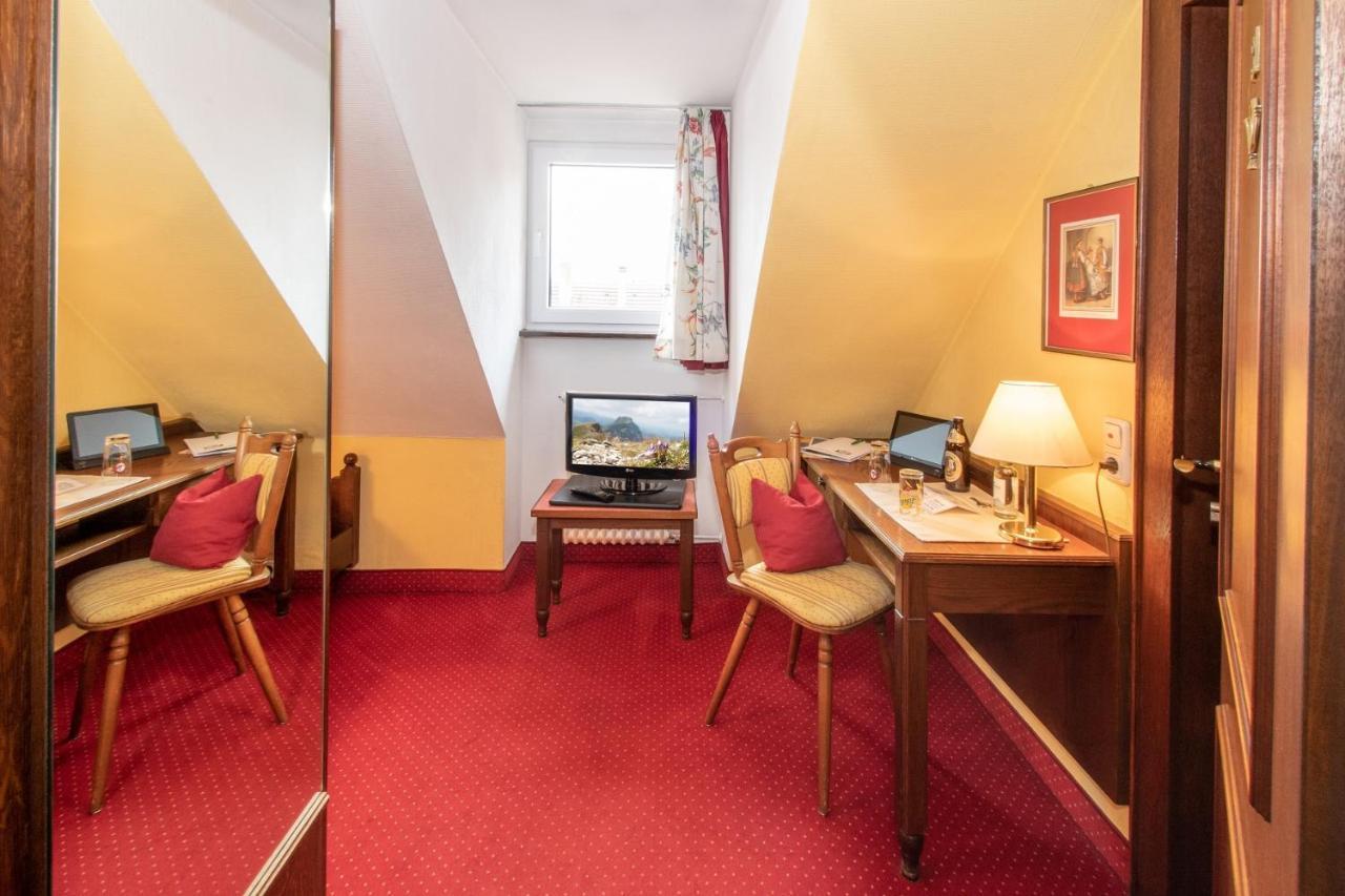 Hotel Gasthof Post เนสเซลวัง ภายนอก รูปภาพ