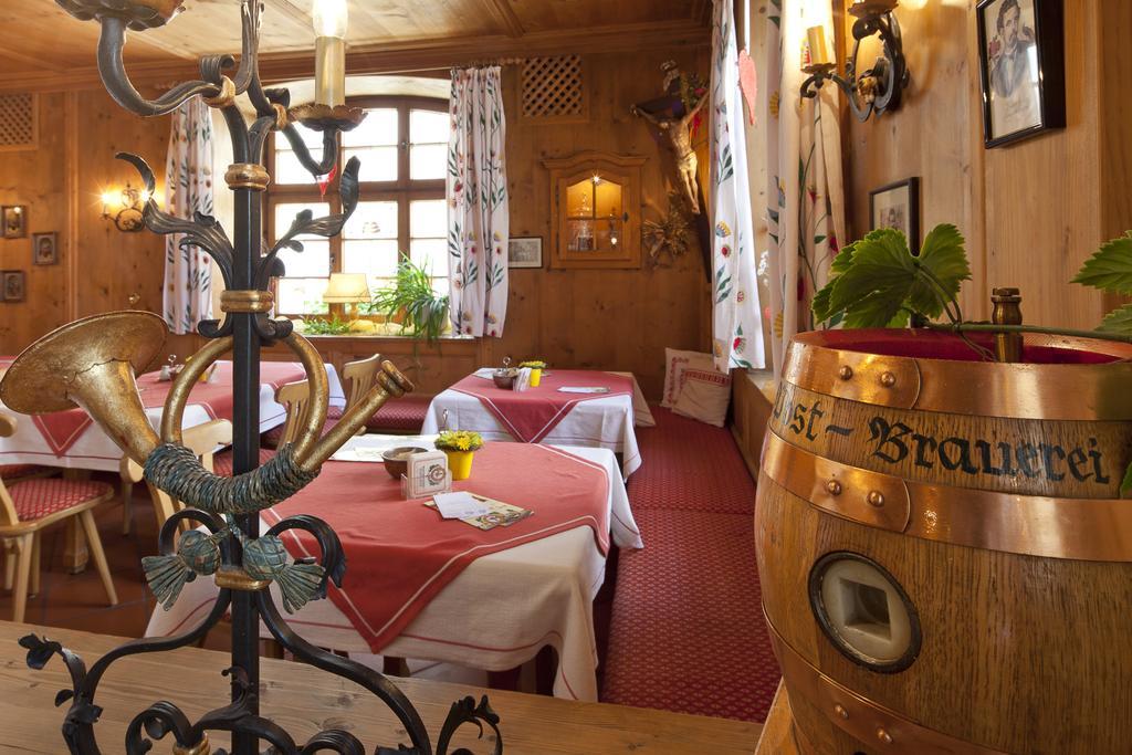 Hotel Gasthof Post เนสเซลวัง ภายนอก รูปภาพ